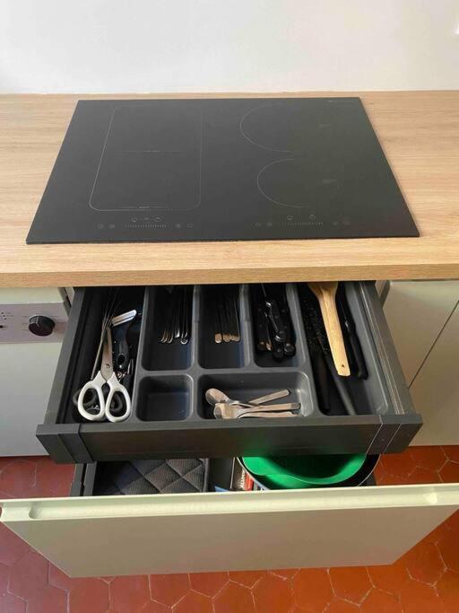 Charmant T3 Dans Le Centre Historique Apartman Manosque Kültér fotó